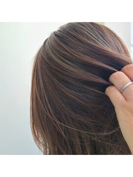 クシェルヘア(kuschel hair) 【白髪ぼかしハイライト】最小限の負担で透明感抜群の３Dカラー