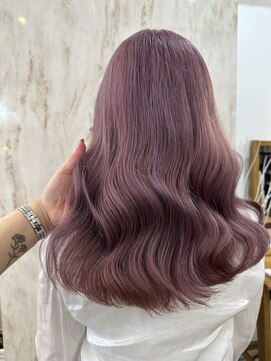 ラビス(Lovis) ハッシュカット/フルバング/似合わせカット/レッドブラウン