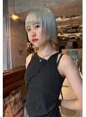 ペールブルー&前上がりボブ