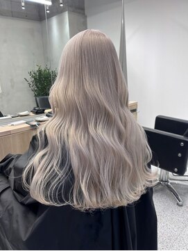 ペレ 渋谷(PELE) イメチェン/ホワイトブロンド/外ハネボブ/ワイドバング/渋谷