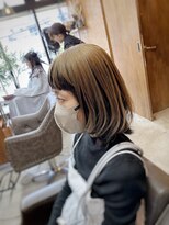 コモレビ(komorebi)&nbsp;【山本智文】アンブレラカラーベージュレイヤーカット