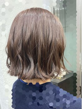ロゼ(Rose'.)の写真/【透明感たっぷり×ナチュラルで肌に馴染むカラー】大人女性のお悩みに寄り添う白髪染めで若々しい印象に◎