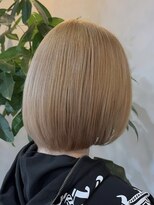 ルーチェ(Lu-che) ベージュカラー×内巻きボブ