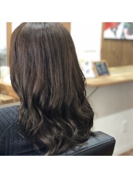 シシカ(Cicica) ミディアムグレージュ