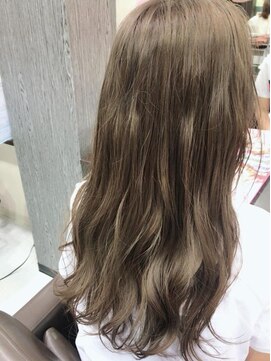 エーピーヘアー シエル クローネ(AP Hair Ciel Krone) 柔らかベージュカラ―