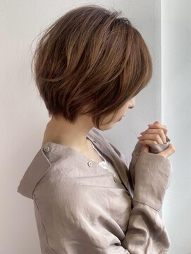 セラ バイ ユーレルム(SerA by U-REALM) ニュアンスウェーブ　ショートボブ　担当　佃