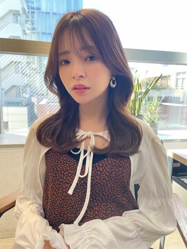 アイヴィ 表参道(IVY) 大人可愛い内巻きくびれスタイル【肥田亜沙美】