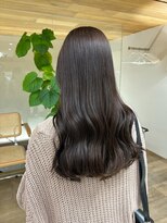サーリー(SURLY) オリーブベージュ巻き髪韓国ヘアイルミナカラー