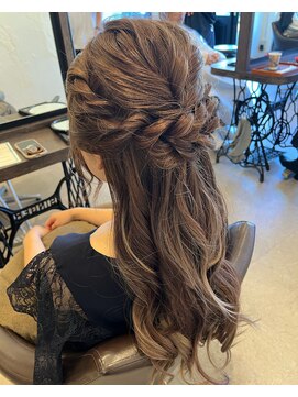 アナザーワールド(ANOTHER WORLD) ナチュラルハーフアップ【渡辺 まみ】