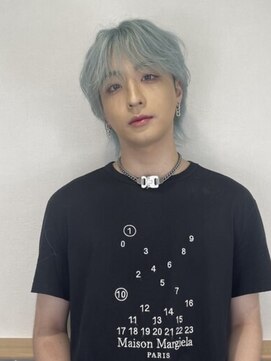 ハチ(HACHI) ブリーチ２回ベースに！ペールブルーカラー！