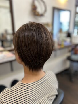 ヘアアトリエ シャイニィ(hair atelier Shiny) ショートボブ