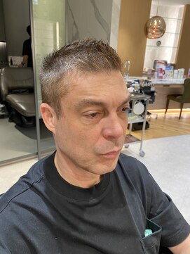 ウノプリール 西梅田ハービスプラザ店(uno pulir) メンズ刈り上げカット