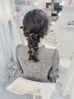 ツインポニー／編みおろしツイン／結婚式ヘア
