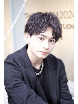 ユーフォリア 渋谷グランデ(Euphoria SHIBUYA GRANDE) フェザーパーマ グレー ブルーカラー 刈り上げショート パンクk