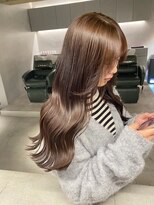 卵型ホワイトグレージュミニウルフデジタルパーマチェリーブラウ