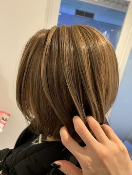 ルルバイアズール 草加店(LULU by azule) インナーカラー，グレージュカラー，ボブ【草加】