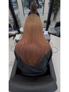 エン 久安(en.) ペールオレンジ×ミディアムレイヤー｜大人可愛い軽やか透明感