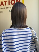 ヒントステーション(HINTSTATION)&nbsp;〈浅草 半個室〉パツンとラインの肩はねbob