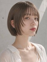 ヴェイン 渋谷(vain)&nbsp;タッセルボブ 薄めバング 耳掛け 艶髪 ミルクティーベージュ