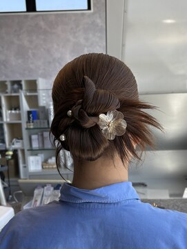 ウープス(Oops) 【アレンジ カチモリヘア】