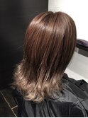 外ハネホワイティグラデーション