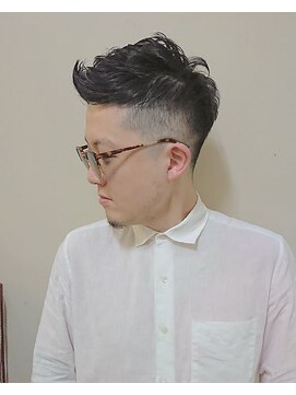 ロンド ブランシュ 錦糸町北口(Lond blanche) ツーブロックワイルドアップバングテクノサイドパートショート