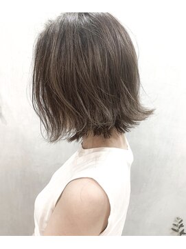 ラフ 八乙女(Rough) 大人ガーリー/ダークアッシュ/ミディアムレイヤーカット/八乙女