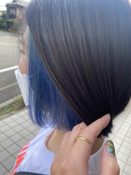 エンリー(ENlee) 【川瀬莉穂】ボブ×ブルーイヤリングカラー◎