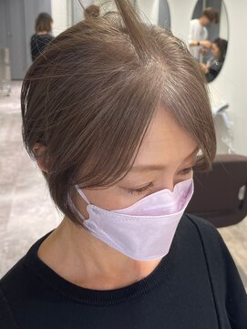 GBG 自由が丘 *After→Before*右スワイプ【白髪ぼかし脱白髪染めハイライト】