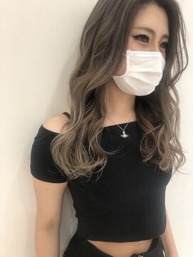 ヘアデザイン ソラ(Sola) 大人可愛いハイライトグラデーション×ナチュラルベージュカラー