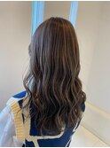 派手すぎない自然なハイライト