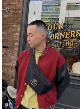 フォーコーナーズ(Four Corners) フェードカット