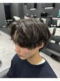 センターパート×シャドウパーマ