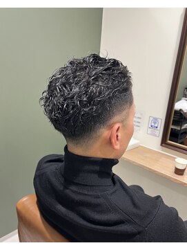ゲストヘアー(GUEST hair) スキンフェード×パーマ