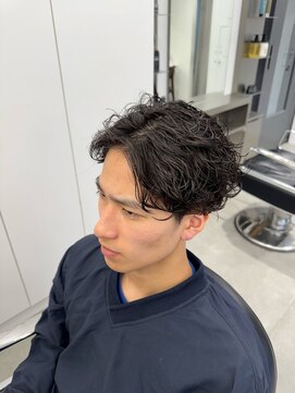 グルーマーズトウキョウ(GROOMER/S TOKYO) 神保町ブルーブラック韓国マッシュセンターパートメンズパーマ