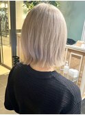 ぷつんとボブ　ホワイトミルクティー　ブリーチあり2回