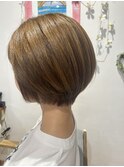 ショートボブ