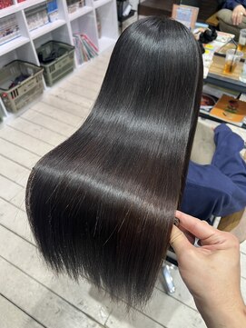 パドトロワ(Pas de trois) 20・30代の忙しい毎日を楽にする髪質改善/艶固定化システム