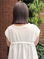 ヒントステーション(HINTSTATION) 〈浅草美容室〉外ハネミディアムボブストレートアッシュベージュ