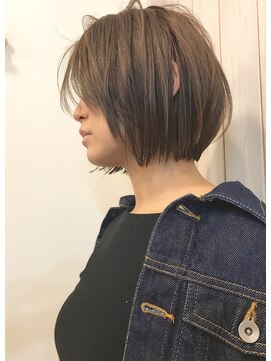 キャロル(CAROL) ショートボブヘアスタイル「アッシュグレージュ」