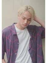 レジュアル(RESSUAL)&nbsp;かき上げヘア　シルバーカラー　ニュアンスマッシュ