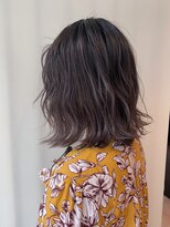 アソビ 表参道(ASOBI)&nbsp;細めハイライト　アッシュベージュ　鎖骨下