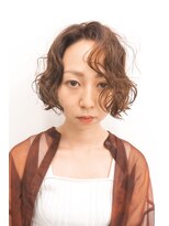 シカ(sica)&nbsp;ラインボブにくるくるっとパーマ