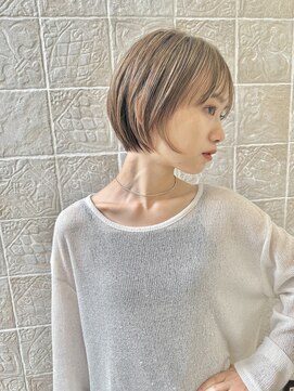 ビュートリアム 南青山(BEAUTRIUM) 大人ショートボブ　丸みショート　ウエイト低め　30代40代