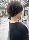 美髪シアーカラーピンクブラウンショートカット切りっぱなしボブ