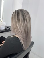 エゴ 池袋(EGO)&nbsp;10代20代30代外国人風バレイヤージュ　ハイライトカラー