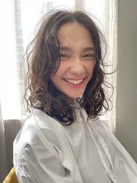 ユノ(juno) 【中目黒】おしゃれかわいい！黒髪ミディアムのくるくるパーマ♪