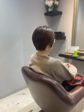 リプラス(Replus) 丸みのあるボブからショートにスタイルチェンジ