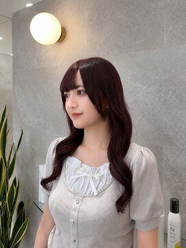 コレル(KORELLE) 深みのあるワインレッドで大人可愛く