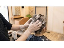 ヘアーアトリエ アルフレッド(hair atelier alfred)の雰囲気（髪に残った残留物質を除去することで髪と地肌が健やかな状態に）
